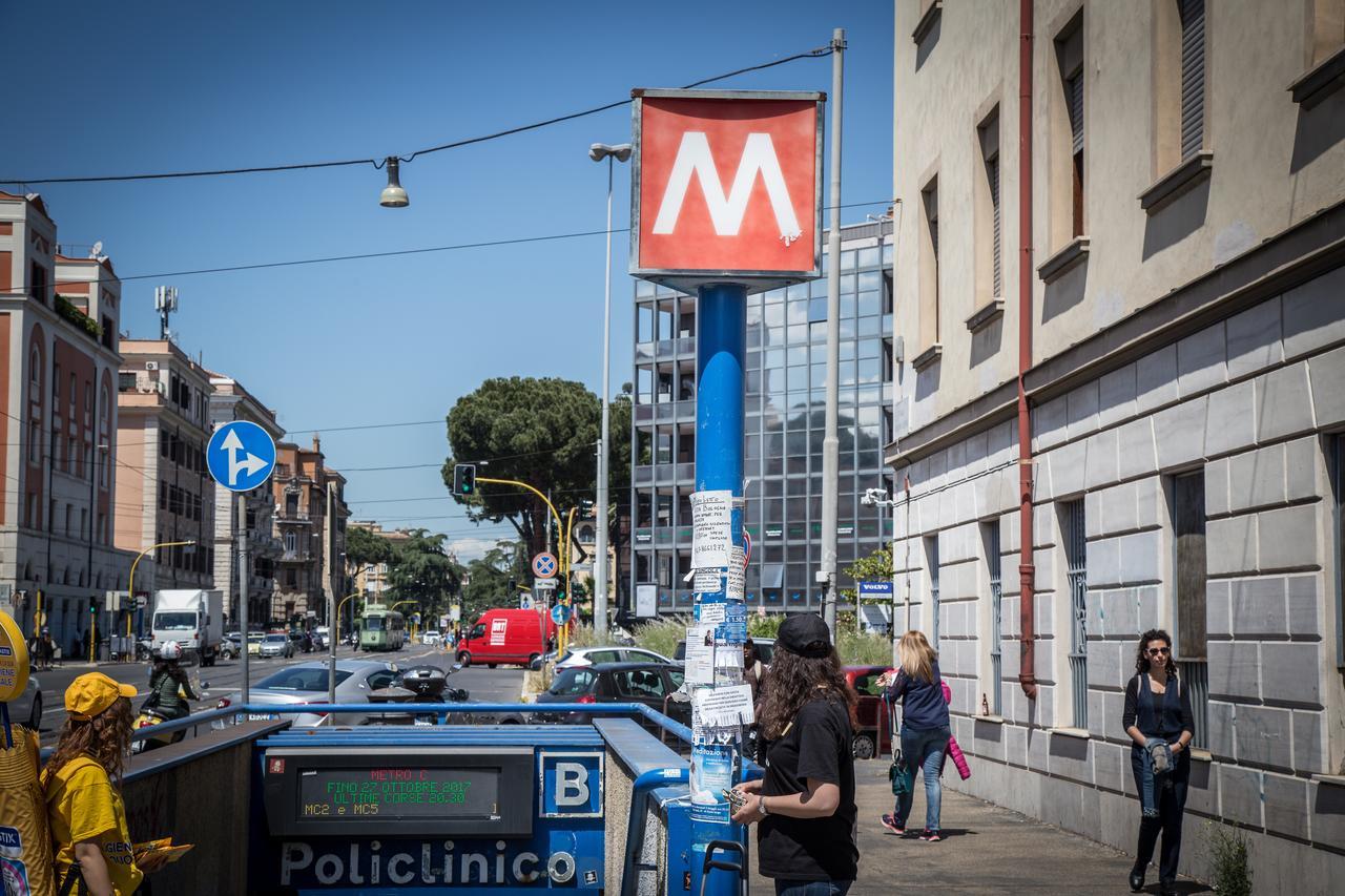 Acomodação com café da manhã  La Piazzetta Delle Regine Roma
