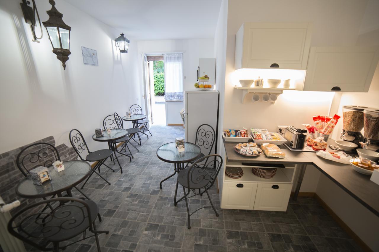 Acomodação com café da manhã  La Piazzetta Delle Regine Roma