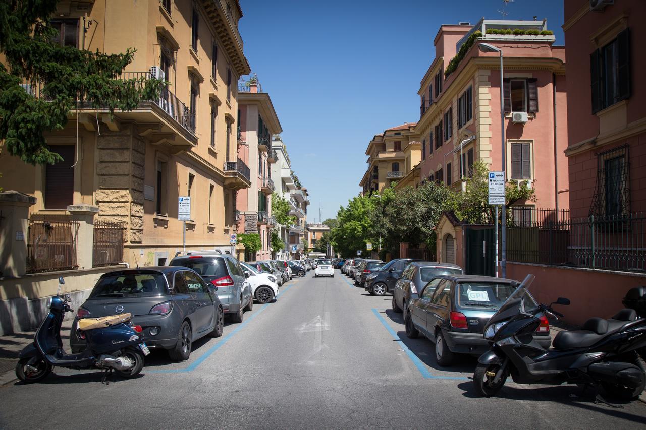 La Piazzetta Delle Regine Acomodação com café da manhã  2*