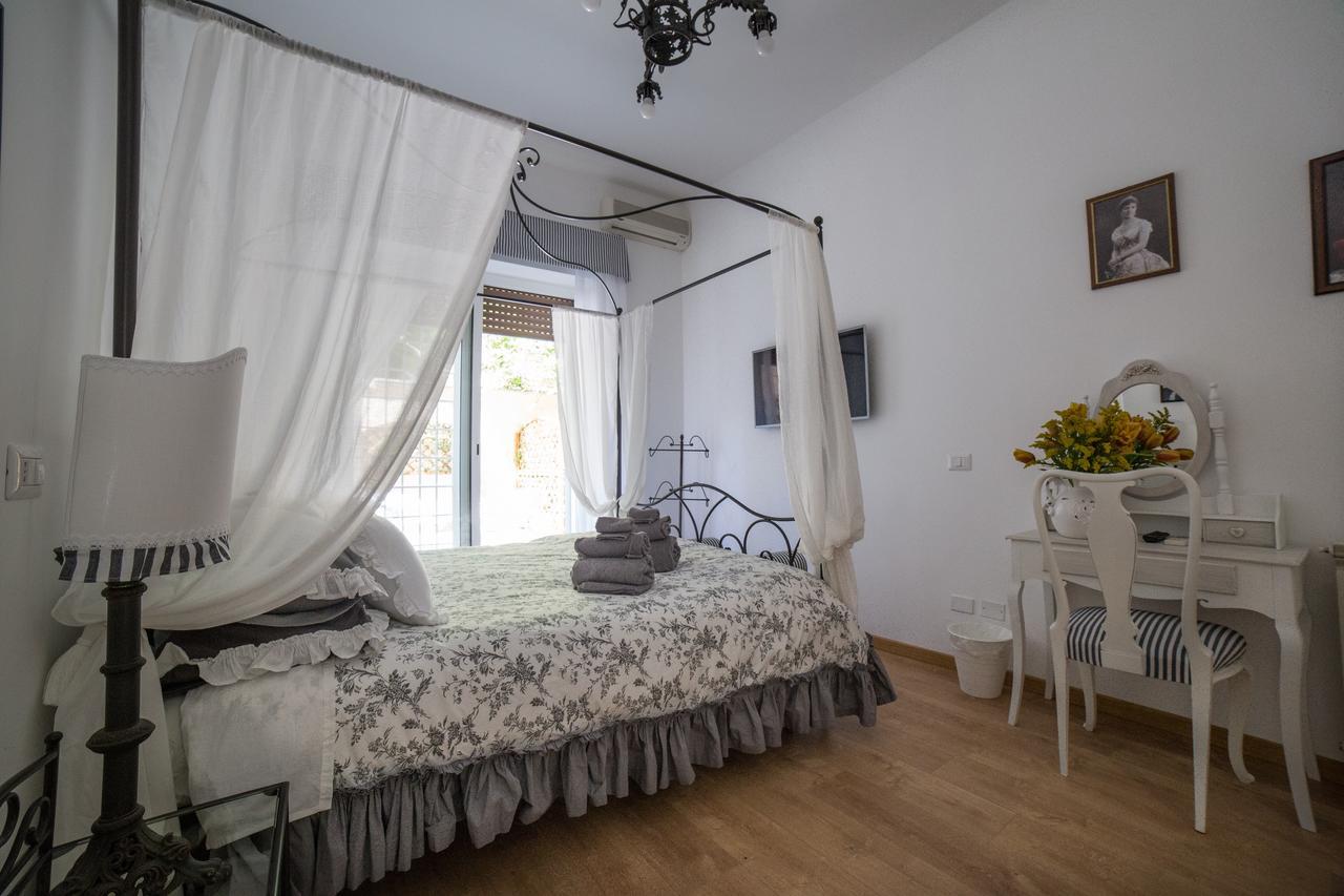 La Piazzetta Delle Regine Bed and breakfast 2*